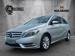 Silber Gebraucht 2012 Mercedes B200 Van / Kleinbus | 13.976 € (Fairer Preis)
