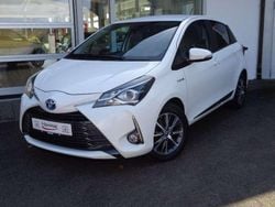 Weiß Gebraucht 2020 Toyota Yaris Hybrid Team Limousine | 14.850 € (Guter Preis)