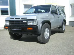 Silber Gebraucht 1988 Nissan Terrano SUV | 12.000 €