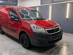 Rot Gebraucht 2016 Peugeot Partner Van / Kleinbus | 6.500 € (Fairer Preis)
