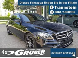 Obsidian black metallic paint Gebraucht 2019 Mercedes E220 AMG line Kombi | 30.490 € (Guter Preis)