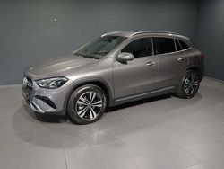 Metalliclack mountaingrau Gebraucht 2025 Mercedes GLA180 Progressive SUV | 35.790 € (Superpreis)