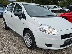 Weiß Gebraucht 2013 Fiat Grande Punto Basis Kleinwagen | 3.600 € (Etwas zu teuer)