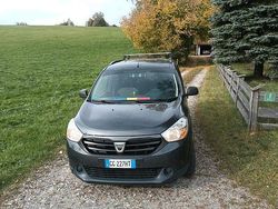 Braun Gebraucht 2017 Dacia Lodgy Van / Kleinbus | 9.950 € (Fairer Preis)