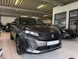 Blanc banquise Gebraucht 2023 Peugeot 3008 Allure Kleinwagen | 22.015 € (Superpreis)