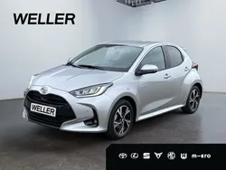 Shimmering silber metallic Neu 2025 Toyota Yaris Hybrid Kleinwagen | 22.990 € (Guter Preis)