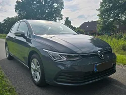 Grau Gebraucht 2020 VW Golf VIII Life Limousine | 17.990 € (Guter Preis)