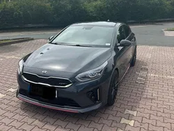 Grau Gebraucht 2019 Kia ProCeed Kleinwagen | 19.000 € (Fairer Preis)
