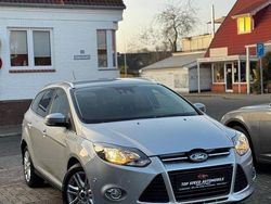 Silber Gebraucht 2013 Ford Focus Titanium Kombi | 6.490 € (Fairer Preis)