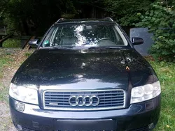 Schwarz Gebraucht 2002 Audi A4 Kombi | 2.998 € (Fairer Preis)