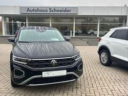 Deep black (metallic) Gebraucht 2024 VW T-Roc Life SUV | 24.900 € (Fairer Preis)