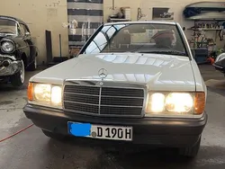 Weiß Gebraucht 1985 Mercedes 190 Limousine | 7.900 €