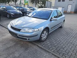 Grau Gebraucht 2002 Renault Laguna II Expression Limousine | 599 € (Fairer Preis)