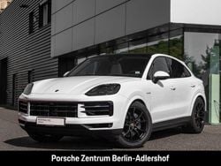 Carraraweißmetallic Gebraucht 2023 Porsche Cayenne SUV | 97.900 € (Guter Preis)