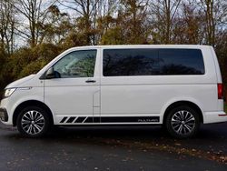 Weiß Gebraucht 2021 VW T6.1 Family Van | 38.000 € (Teuer)