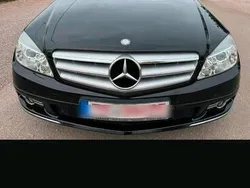 Schwarz Gebraucht 2011 Mercedes C200 Kombi | 10.900 €