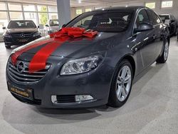 Grau Gebraucht 2011 Opel Insignia Innovation Limousine | 9.499 € (Teuer)