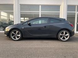 Schwarz Gebraucht 2016 Opel Astra GTC | 6.600 € (Superpreis)