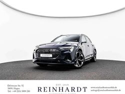 Individuallackierung mondscheinblau audi exclusive Gebraucht 2022 Audi e-tron Comfort SUV | 43.595 € (Fairer Preis)