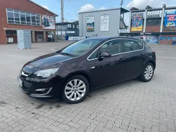 Gebraucht 2014 Opel Astra Ultimate Limousine | 8.500 €