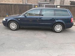 Blau Gebraucht 2005 VW Passat Kombi | 2.200 €