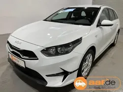 Weiss Gebraucht 2022 Kia Ceed Sportswagon Vision Kombi | 15.250 € (Fairer Preis)