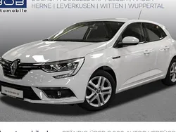 Weiß Gebraucht 2018 Renault Mégane IV Play Limousine | 12.444 € (Fairer Preis)