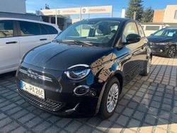 Schwarz Gebraucht 2023 Fiat 500e Basis Kleinwagen | 19.890 € (Guter Preis)