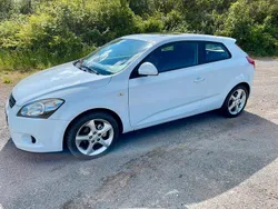 Weiß Gebraucht 2008 Kia Ceed Limousine | 4.000 € (Etwas zu teuer)
