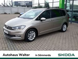 Beige Gebraucht 2015 VW Touran Comfortline Van / Kleinbus | 21.500 € (Fairer Preis)