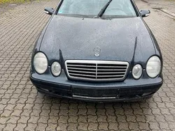 Grau Gebraucht 2001 Mercedes CLK200 Coupé | 1.100 € (Etwas zu teuer)