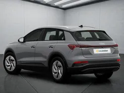 Grau Gebraucht 2022 Audi Q4 e-tron SUV | 28.499 € (Guter Preis)