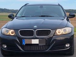 Schwarz Gebraucht 2011 BMW 320 Kombi | 8.000 € (Teuer)