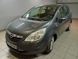 Grau Gebraucht 2011 Opel Meriva Edition Van / Kleinbus | 2.900 € (Superpreis)