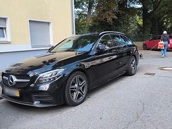 Schwarz Gebraucht 2019 Mercedes C220 AMG line Kombi | 17.900 € (Etwas zu teuer)