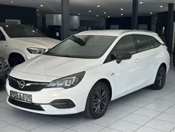 Weiß Gebraucht 2021 Opel Astra Design & Tech Kombi | 14.490 € (Fairer Preis)