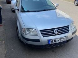 Silber Gebraucht 2001 VW Passat Trendline Kombi | 1.500 € (Guter Preis)