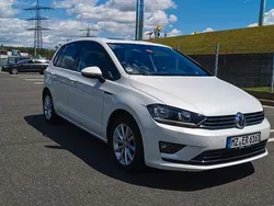 Weiß Gebraucht 2015 VW Golf Sportsvan Trendline Van / Kleinbus | 8.500 € (Fairer Preis)