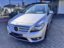 Silber Gebraucht 2014 Mercedes B180 Van / Kleinbus | 10.990 € (Guter Preis)