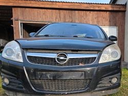 Schwarz Gebraucht 2006 Opel Vectra Kombi | 1.250 €
