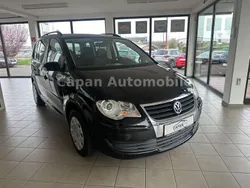 Schwarz Gebraucht 2008 VW Touran United Van / Kleinbus | 2.600 € (Fairer Preis)