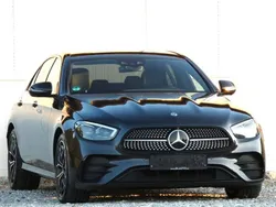 Grau Gebraucht 2020 Mercedes E400 AMG line Limousine | 42.990 € (Teuer)