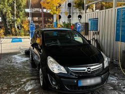 Schwarz Gebraucht 2011 Opel Corsa Kleinwagen | 3.500 €