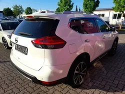 Pearl white pearl white Gebraucht 2021 Nissan X-Trail Tekna SUV | 26.130 €