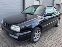 Schwarz Gebraucht 1996 VW Golf Cabriolet Cabrio | 2.699 € (Fairer Preis)