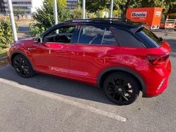 Rot Gebraucht 2023 VW T-Roc R-line SUV | 26.500 € (Superpreis)