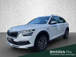 Moonweiss metallic Gebraucht 2024 Skoda Kamiq ScoutLine SUV | 24.890 € (Fairer Preis)
