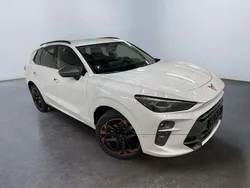 2y glacial white met. Gebraucht 2024 Cupra Terramar VZ SUV | 44.067 € (Guter Preis)