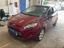 Rot Gebraucht 2010 Ford Fiesta Viva Kleinwagen | 3.999 €
