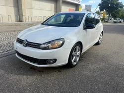 Weiß Gebraucht 2011 VW Golf VI Kleinwagen | 5.499 € (Teuer)